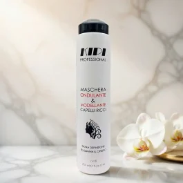 Maschera capelli ricci Kipi con fitocheratina e olio di lino: trattamento nutriente, districante e disciplinante.