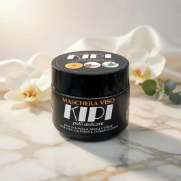 Maschera viso Kipi ai liposomi di bava di lumaca: trattamento intensivo idratante e lenitivo per pelli sensibili.