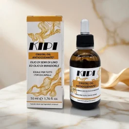 Cristal Oil Antiossidante Kipi Cristal Oil Kipi: olio secco antiossidante ai semi di lino e mandorle per una pelle setosa e capelli luminosi.