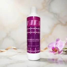 Shampoo Protezione Colore Kipi - Lavaggio Delicato Shampoo Kipi Color Protection: detergente delicato per preservare la durata del colore e dei riflessi