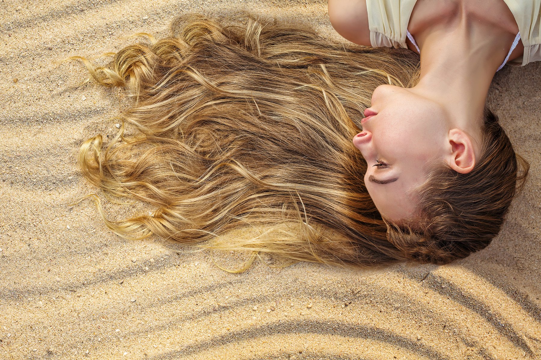 I capelli in estate, necessitano più cura?