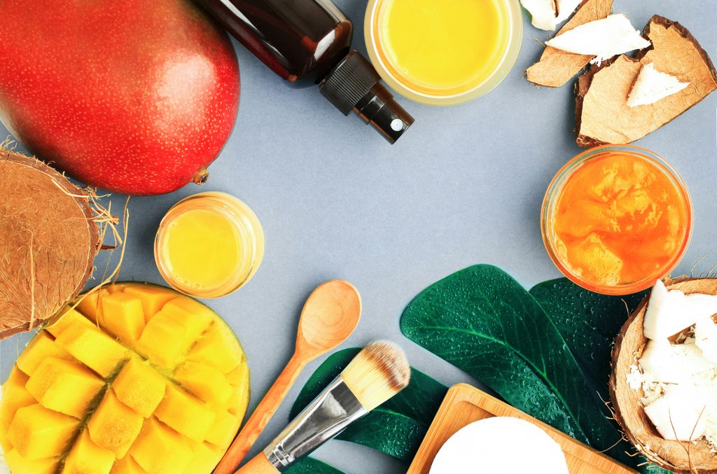Il Doccia Shampoo After Sun contiene estratto di Mango