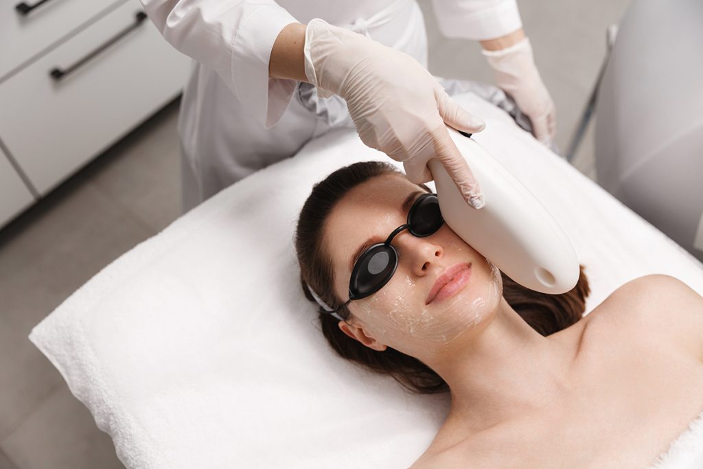 Interventi come il laser sono sconsigliati per contrastare le macchie cutanee