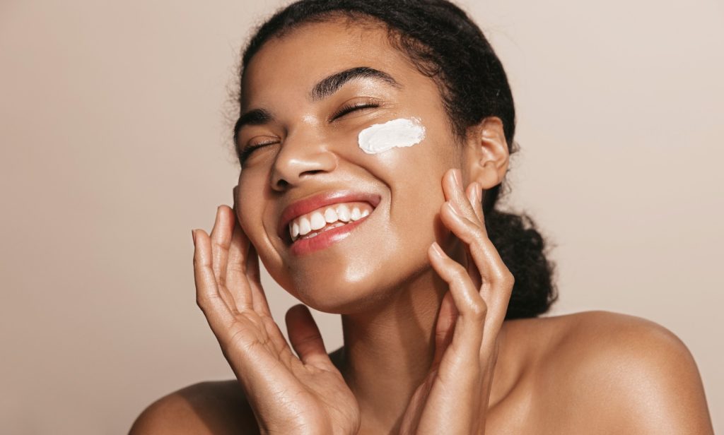 Miglior prevenzione contro i grani di miglio è la skincare