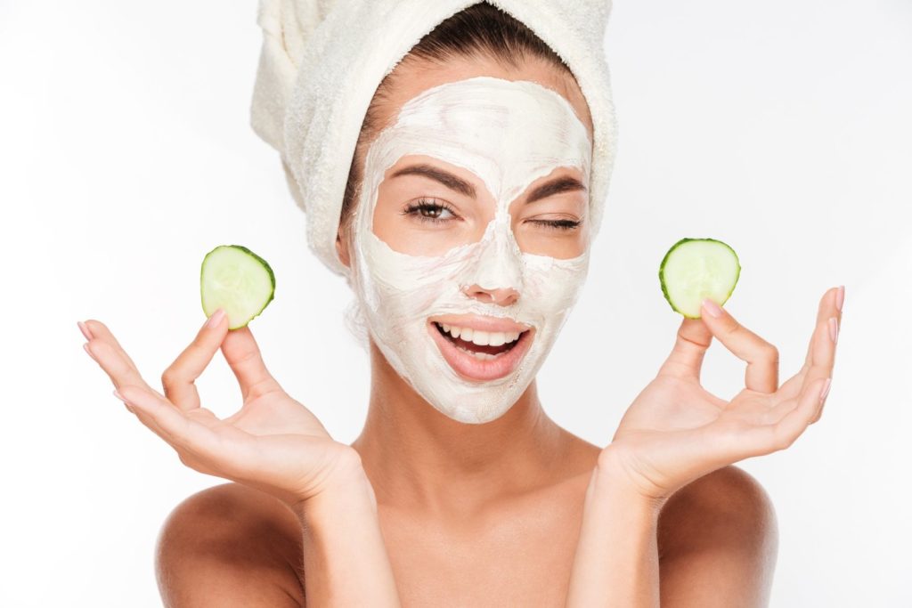La soluzione per purificare la pelle del viso sono le maschere viso